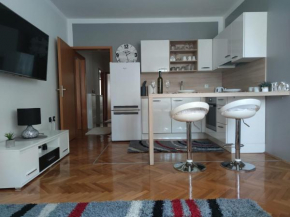 Отель Apartment Sve u 5 minuta  Задар